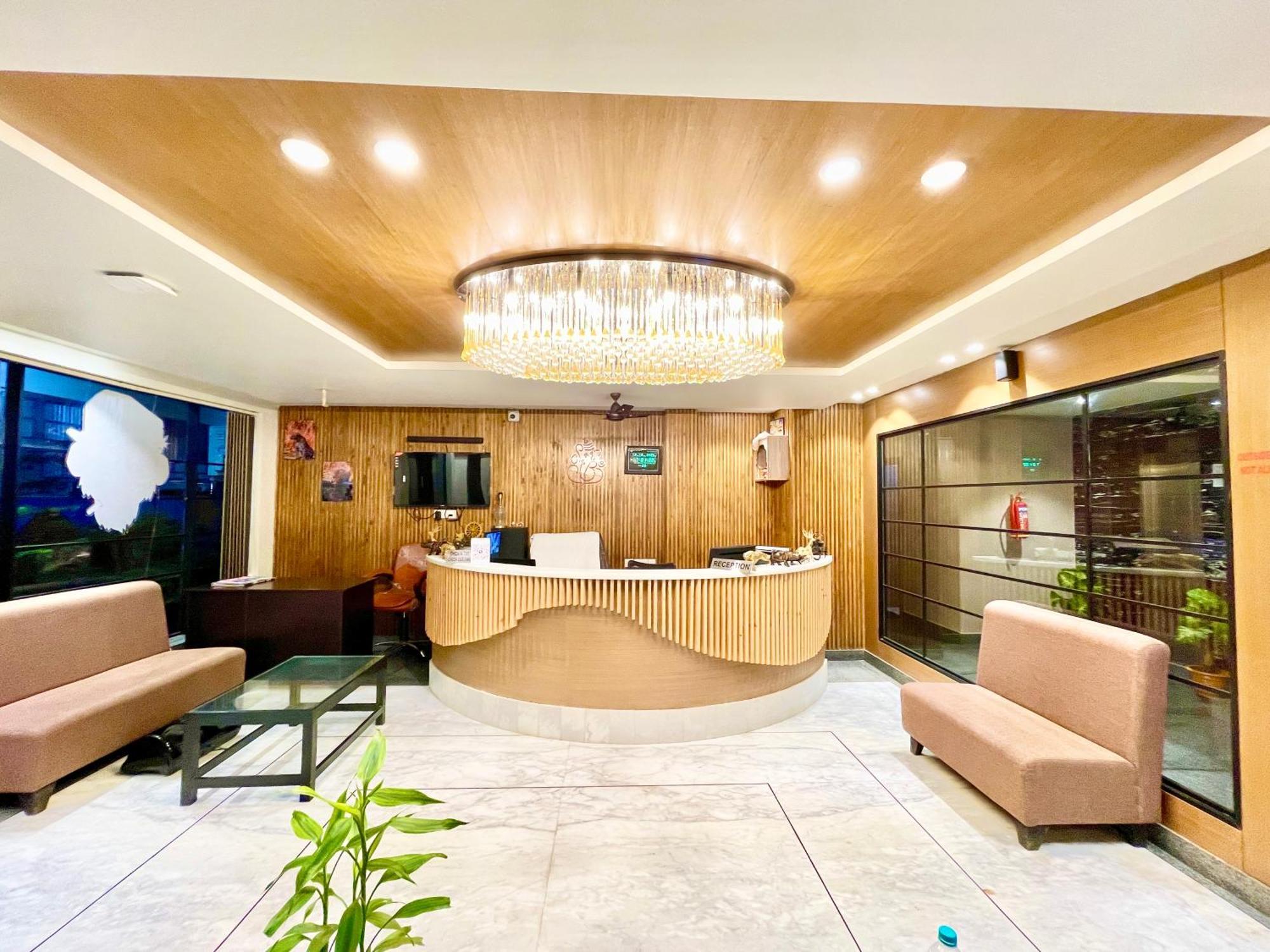 Hotel Rb International ! Puri Near-Sea-Beach-And-Temple Fully-Air-Conditioned-Hotel With-Lift-And-Card Payment Accepted-Parking-Facility, Best Hotel In Puri Zewnętrze zdjęcie