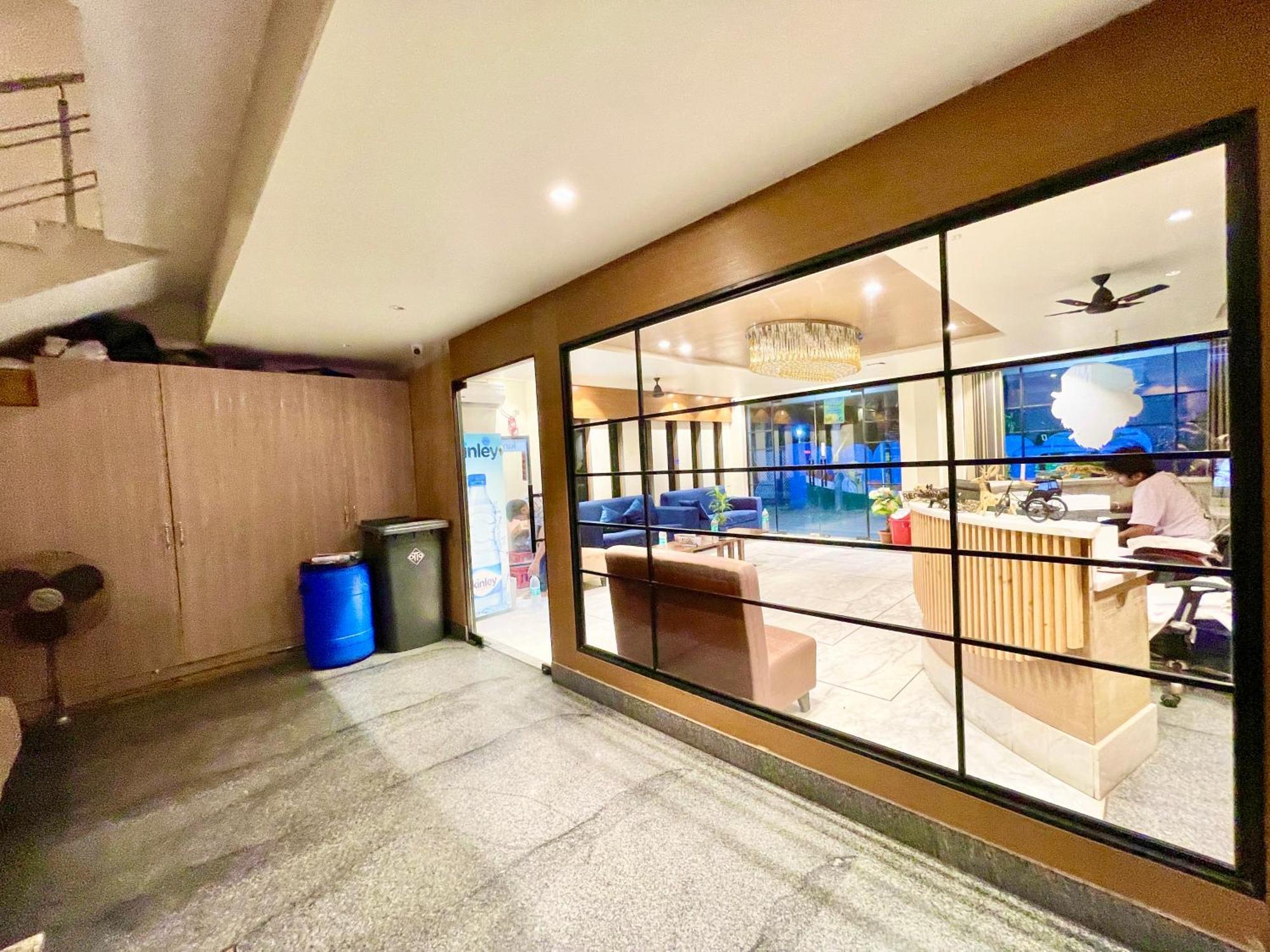 Hotel Rb International ! Puri Near-Sea-Beach-And-Temple Fully-Air-Conditioned-Hotel With-Lift-And-Card Payment Accepted-Parking-Facility, Best Hotel In Puri Zewnętrze zdjęcie