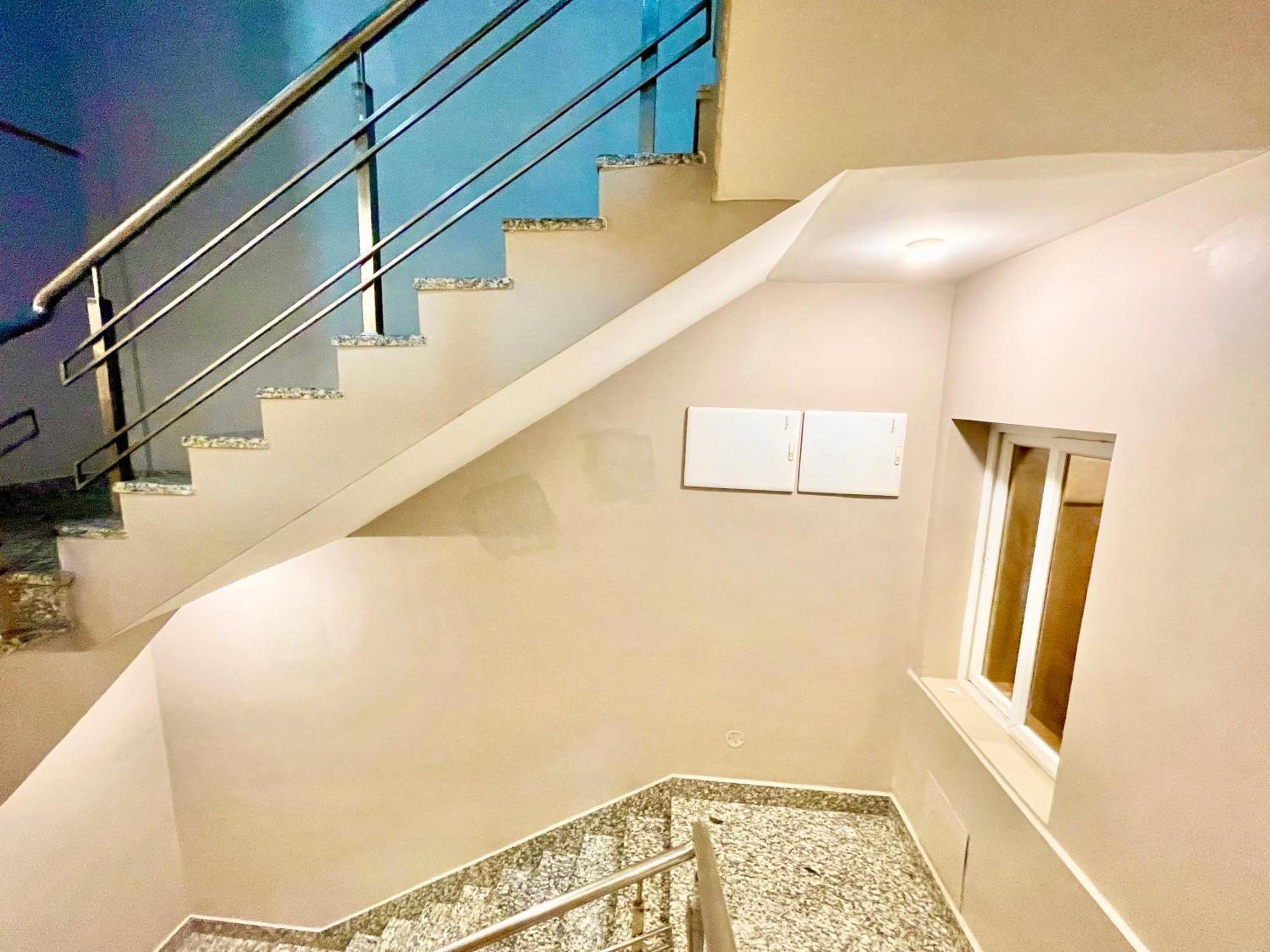Hotel Rb International ! Puri Near-Sea-Beach-And-Temple Fully-Air-Conditioned-Hotel With-Lift-And-Card Payment Accepted-Parking-Facility, Best Hotel In Puri Zewnętrze zdjęcie
