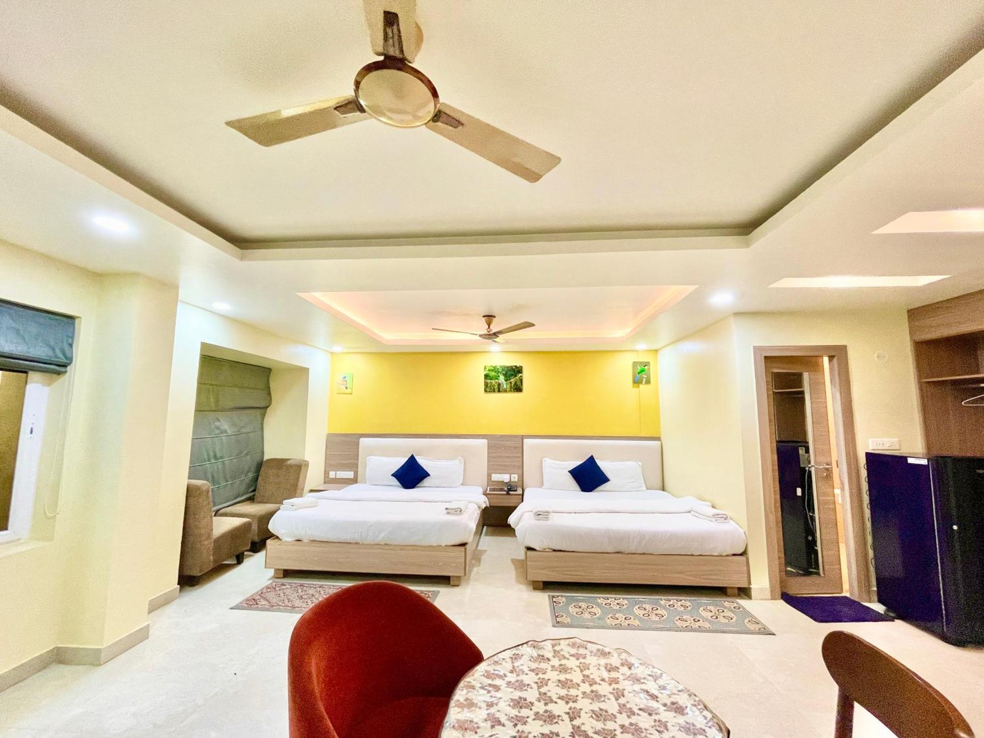 Hotel Rb International ! Puri Near-Sea-Beach-And-Temple Fully-Air-Conditioned-Hotel With-Lift-And-Card Payment Accepted-Parking-Facility, Best Hotel In Puri Zewnętrze zdjęcie
