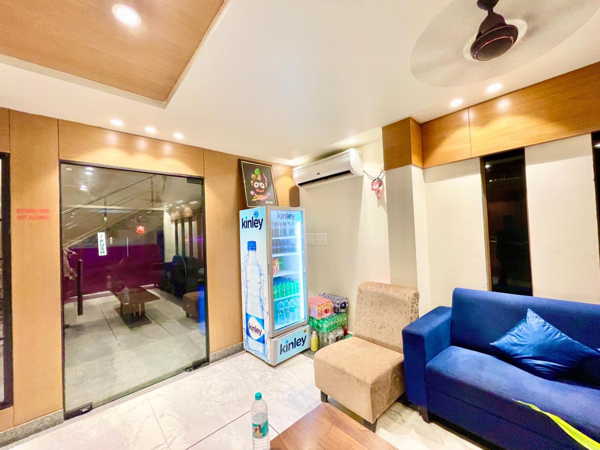 Hotel Rb International ! Puri Near-Sea-Beach-And-Temple Fully-Air-Conditioned-Hotel With-Lift-And-Card Payment Accepted-Parking-Facility, Best Hotel In Puri Zewnętrze zdjęcie