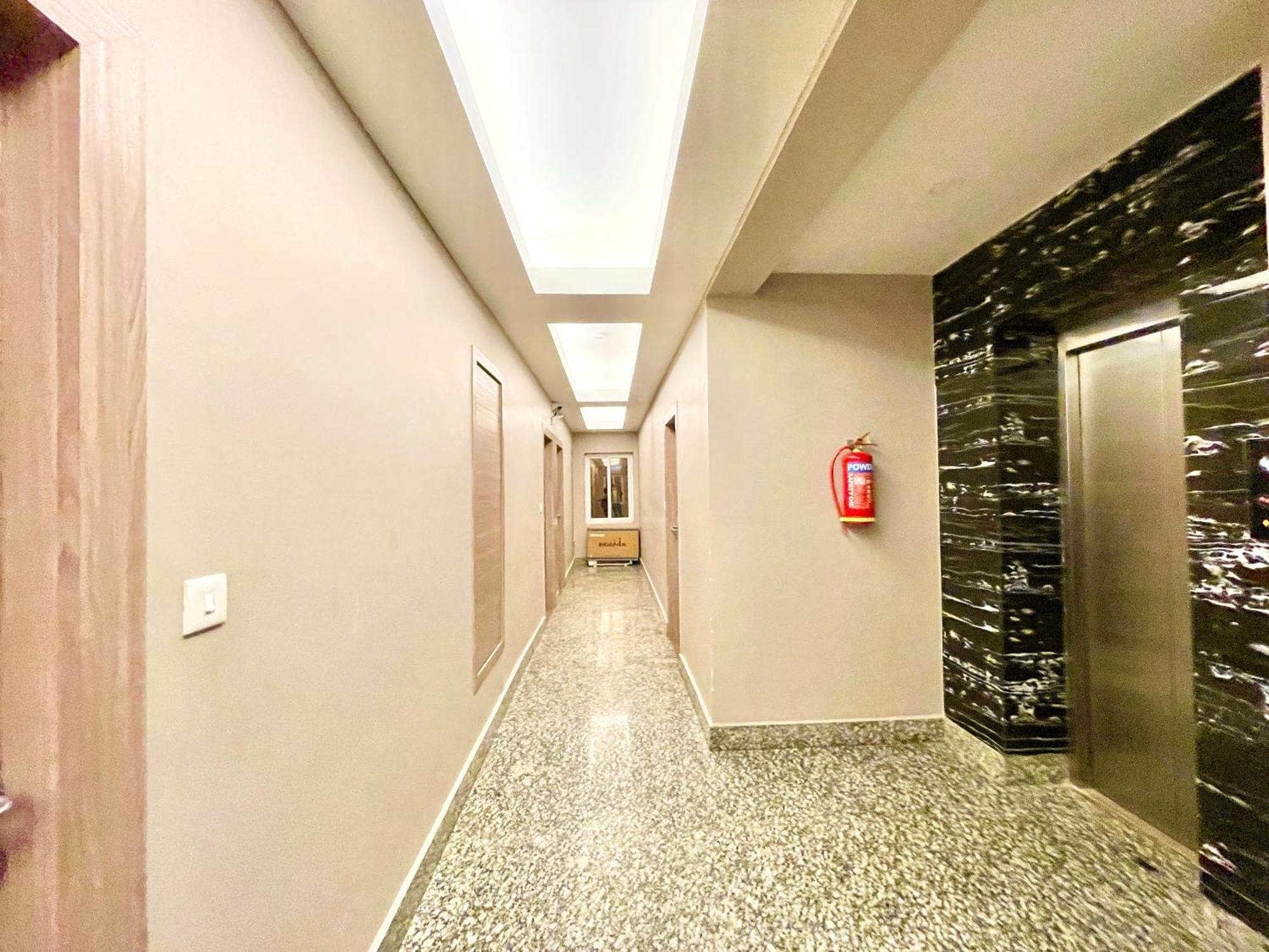 Hotel Rb International ! Puri Near-Sea-Beach-And-Temple Fully-Air-Conditioned-Hotel With-Lift-And-Card Payment Accepted-Parking-Facility, Best Hotel In Puri Zewnętrze zdjęcie