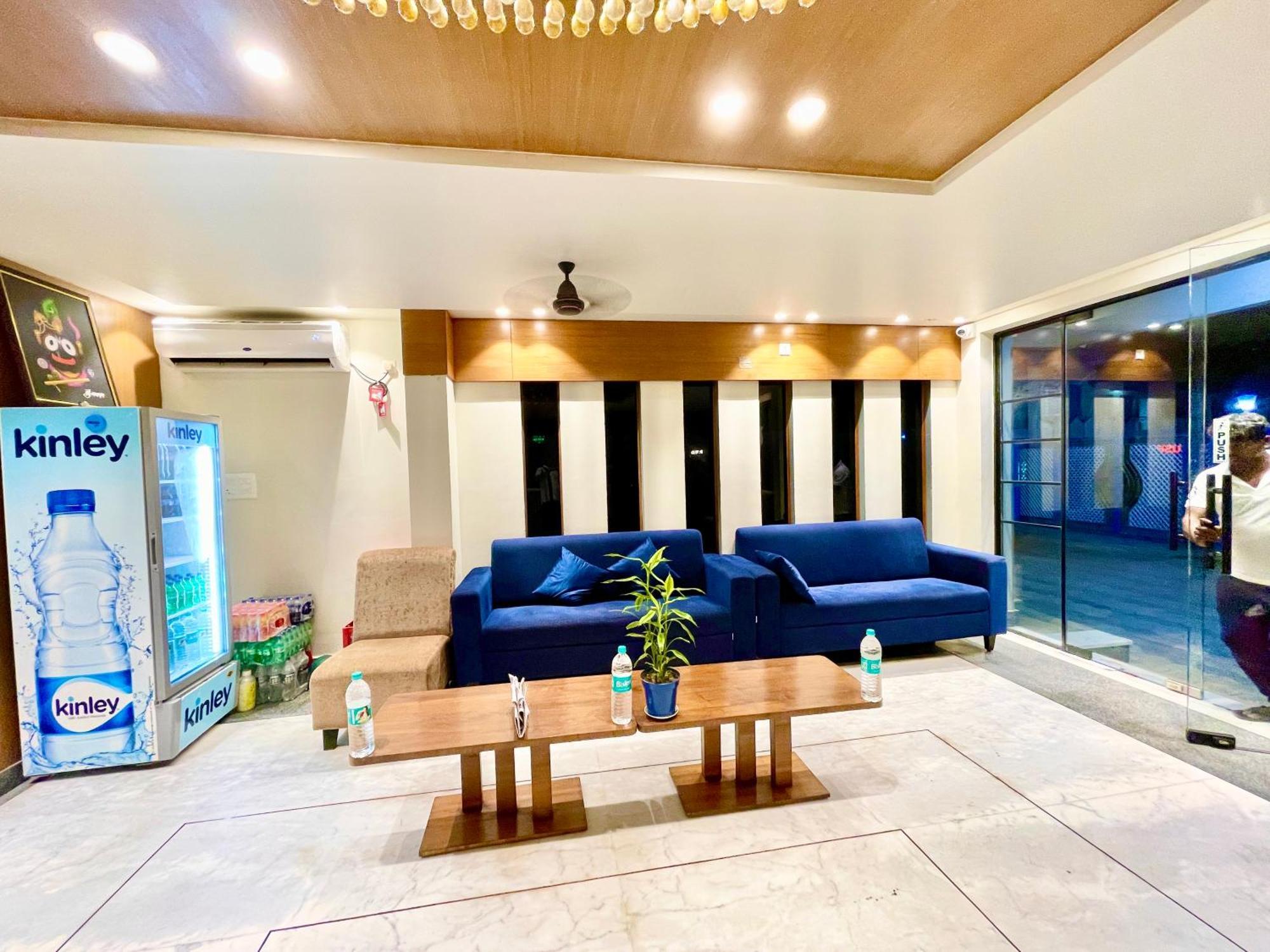 Hotel Rb International ! Puri Near-Sea-Beach-And-Temple Fully-Air-Conditioned-Hotel With-Lift-And-Card Payment Accepted-Parking-Facility, Best Hotel In Puri Zewnętrze zdjęcie
