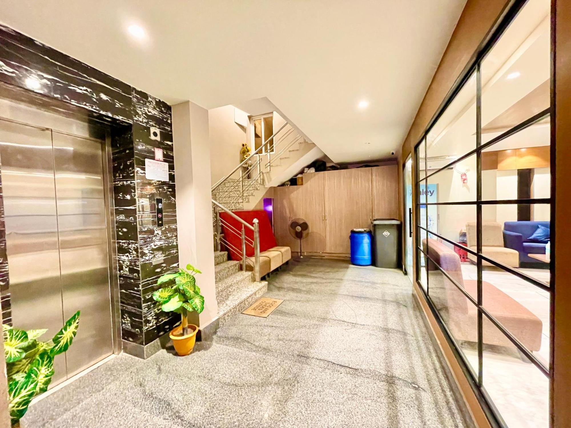 Hotel Rb International ! Puri Near-Sea-Beach-And-Temple Fully-Air-Conditioned-Hotel With-Lift-And-Card Payment Accepted-Parking-Facility, Best Hotel In Puri Zewnętrze zdjęcie