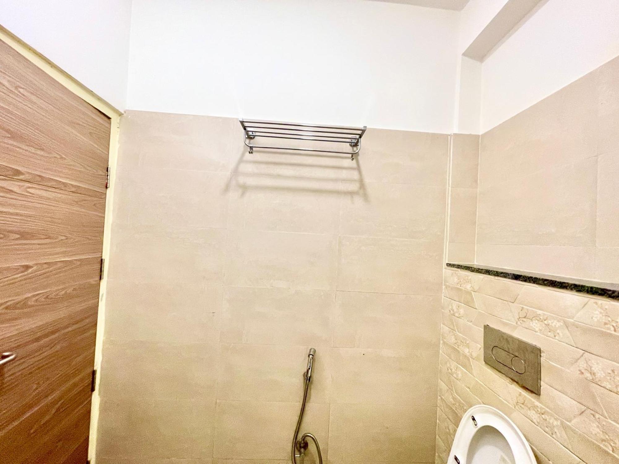 Hotel Rb International ! Puri Near-Sea-Beach-And-Temple Fully-Air-Conditioned-Hotel With-Lift-And-Card Payment Accepted-Parking-Facility, Best Hotel In Puri Zewnętrze zdjęcie