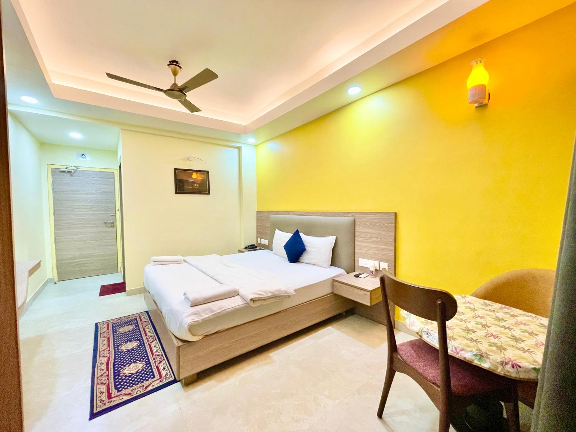Hotel Rb International ! Puri Near-Sea-Beach-And-Temple Fully-Air-Conditioned-Hotel With-Lift-And-Card Payment Accepted-Parking-Facility, Best Hotel In Puri Zewnętrze zdjęcie