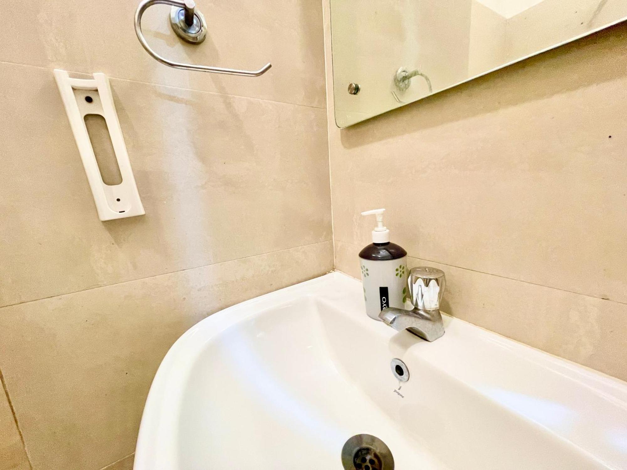 Hotel Rb International ! Puri Near-Sea-Beach-And-Temple Fully-Air-Conditioned-Hotel With-Lift-And-Card Payment Accepted-Parking-Facility, Best Hotel In Puri Zewnętrze zdjęcie