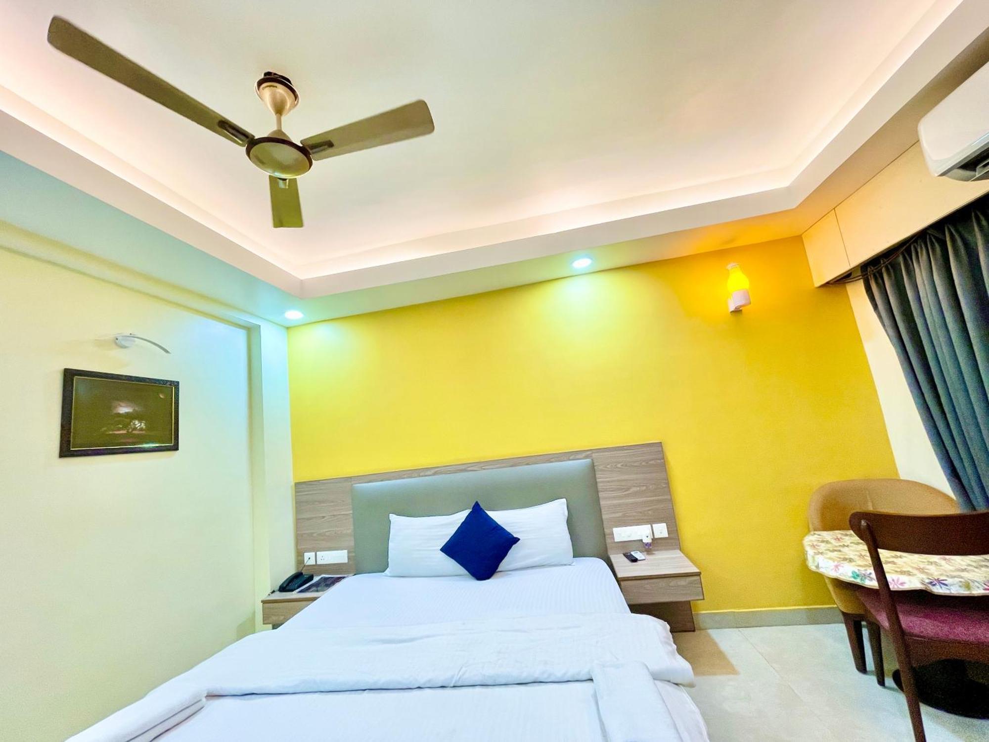 Hotel Rb International ! Puri Near-Sea-Beach-And-Temple Fully-Air-Conditioned-Hotel With-Lift-And-Card Payment Accepted-Parking-Facility, Best Hotel In Puri Zewnętrze zdjęcie