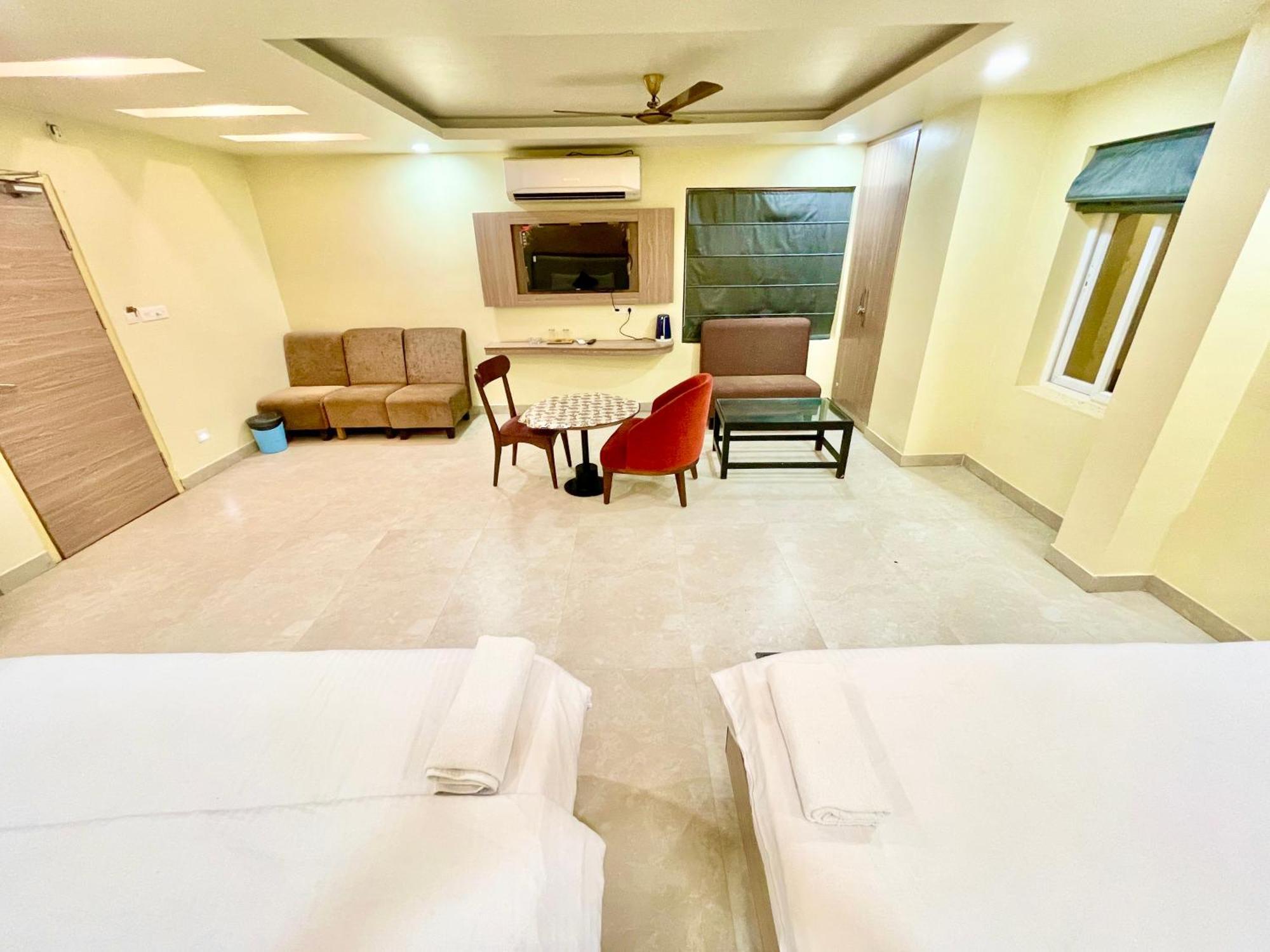 Hotel Rb International ! Puri Near-Sea-Beach-And-Temple Fully-Air-Conditioned-Hotel With-Lift-And-Card Payment Accepted-Parking-Facility, Best Hotel In Puri Zewnętrze zdjęcie