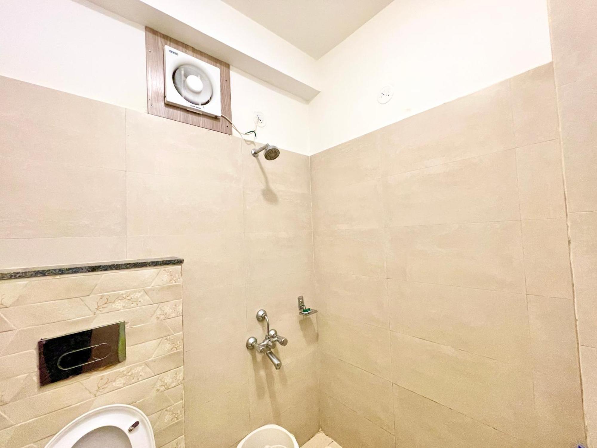 Hotel Rb International ! Puri Near-Sea-Beach-And-Temple Fully-Air-Conditioned-Hotel With-Lift-And-Card Payment Accepted-Parking-Facility, Best Hotel In Puri Zewnętrze zdjęcie