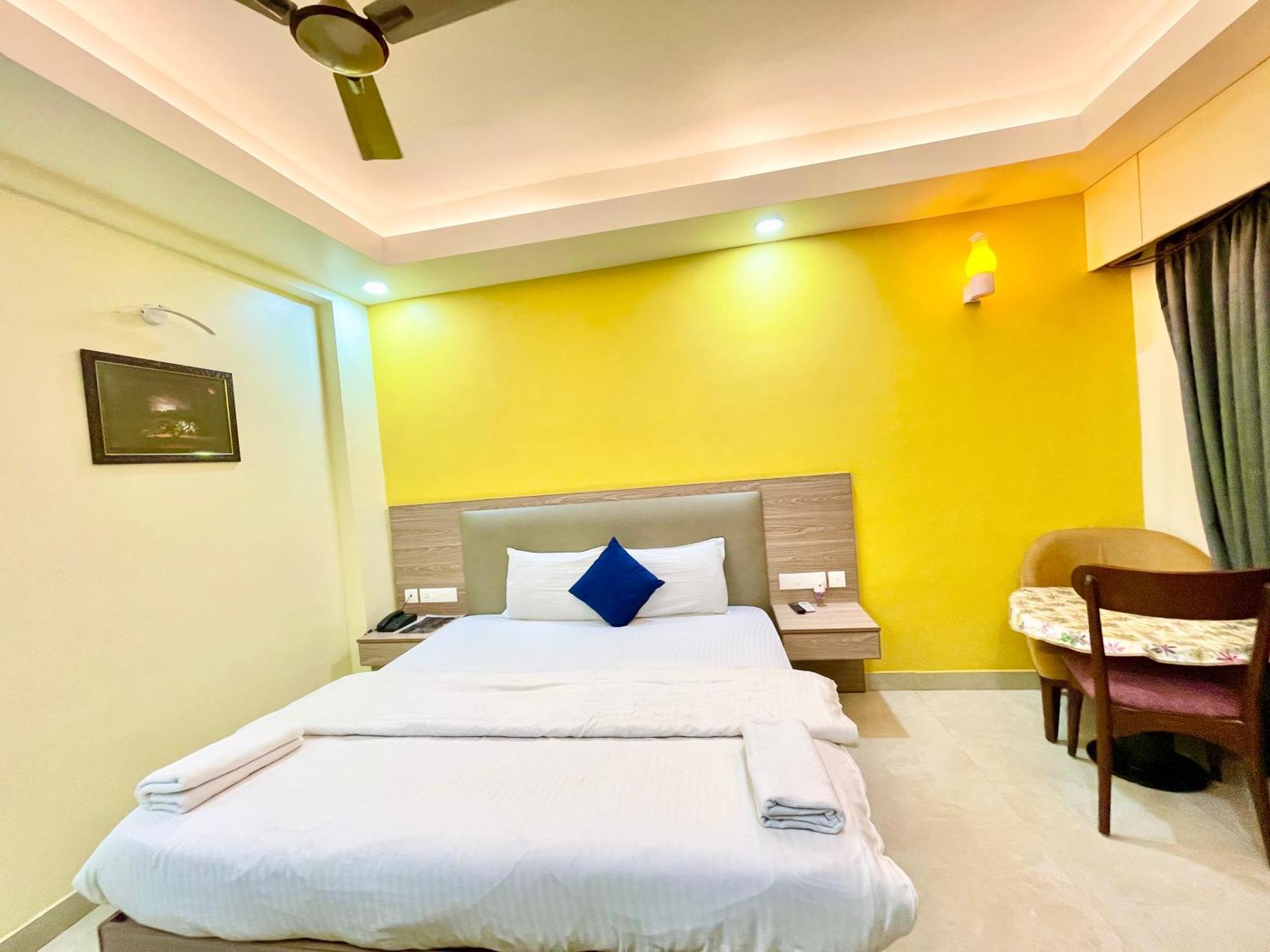 Hotel Rb International ! Puri Near-Sea-Beach-And-Temple Fully-Air-Conditioned-Hotel With-Lift-And-Card Payment Accepted-Parking-Facility, Best Hotel In Puri Zewnętrze zdjęcie