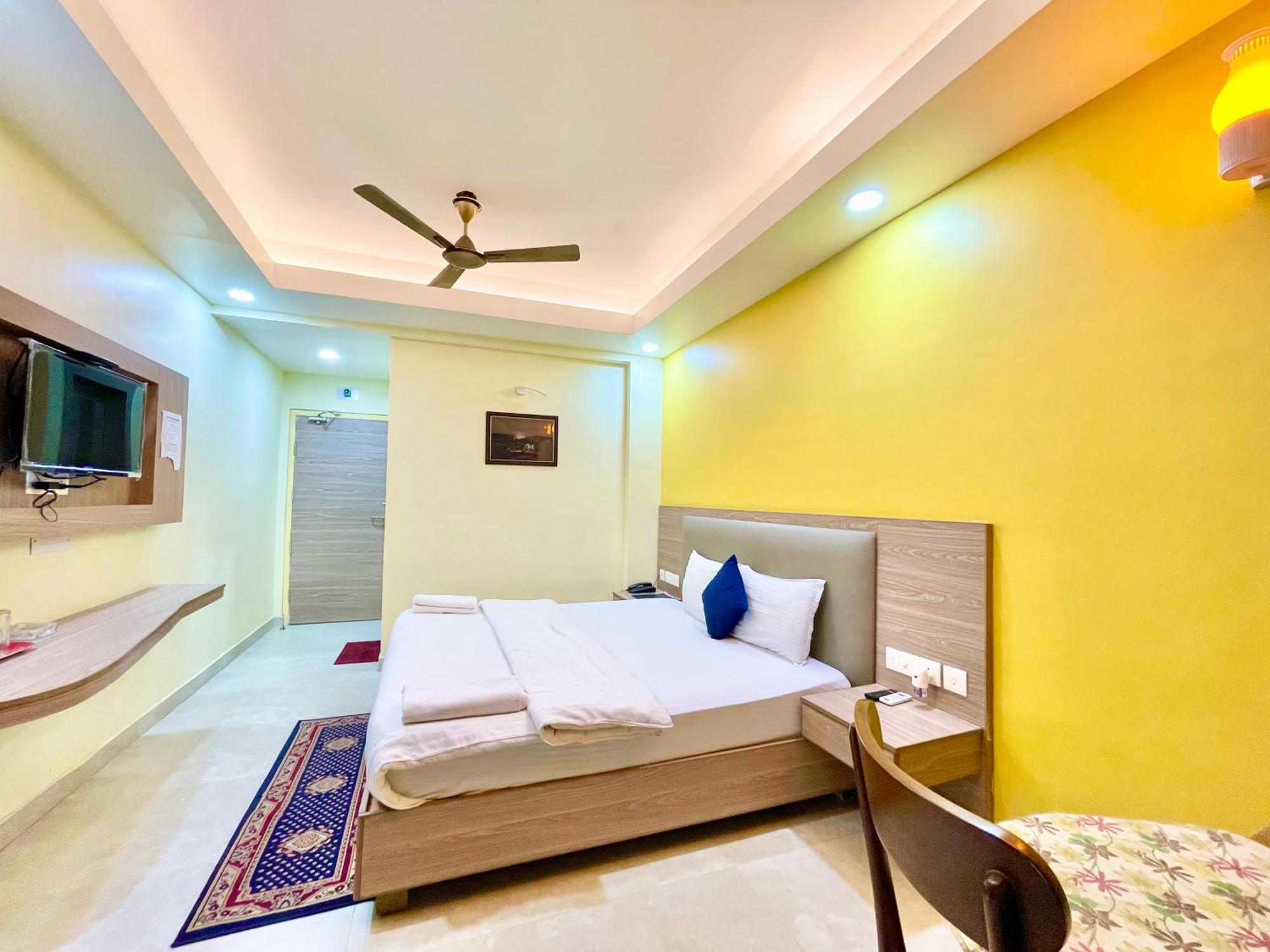 Hotel Rb International ! Puri Near-Sea-Beach-And-Temple Fully-Air-Conditioned-Hotel With-Lift-And-Card Payment Accepted-Parking-Facility, Best Hotel In Puri Zewnętrze zdjęcie