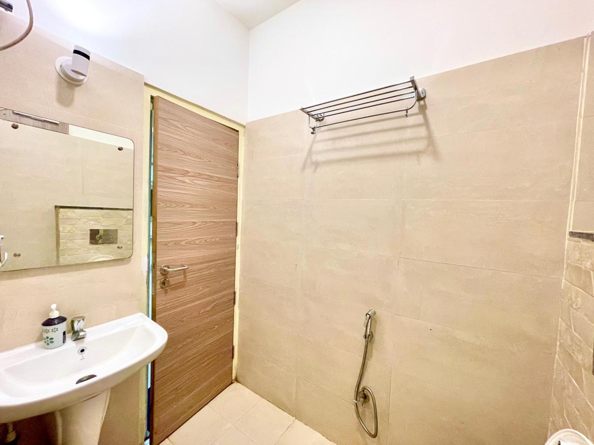 Hotel Rb International ! Puri Near-Sea-Beach-And-Temple Fully-Air-Conditioned-Hotel With-Lift-And-Card Payment Accepted-Parking-Facility, Best Hotel In Puri Zewnętrze zdjęcie