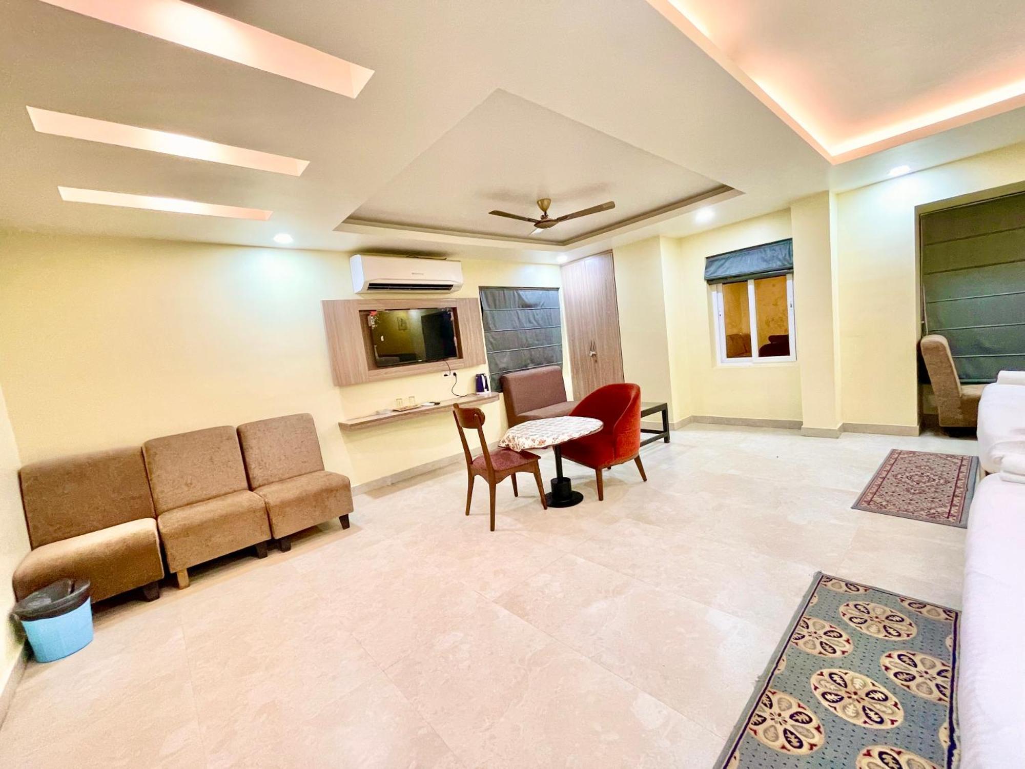 Hotel Rb International ! Puri Near-Sea-Beach-And-Temple Fully-Air-Conditioned-Hotel With-Lift-And-Card Payment Accepted-Parking-Facility, Best Hotel In Puri Zewnętrze zdjęcie