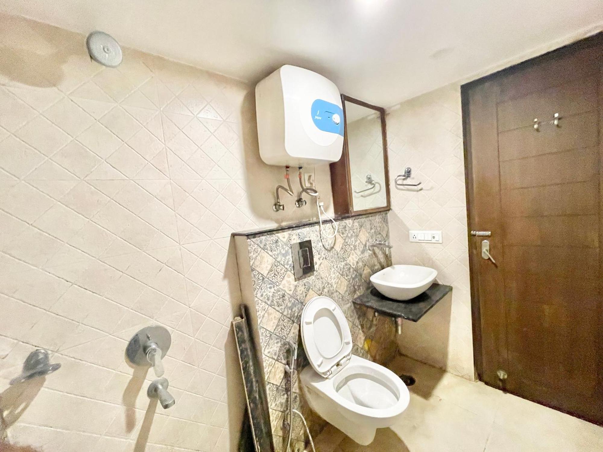 Hotel Rb International ! Puri Near-Sea-Beach-And-Temple Fully-Air-Conditioned-Hotel With-Lift-And-Card Payment Accepted-Parking-Facility, Best Hotel In Puri Zewnętrze zdjęcie